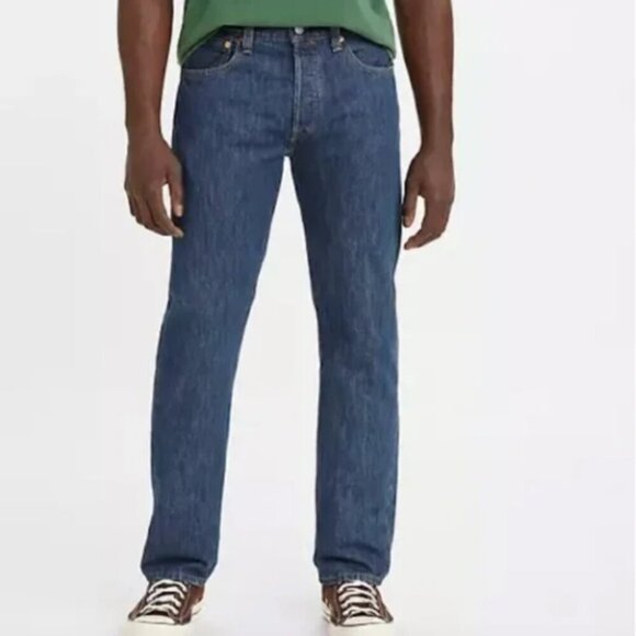 MEN! NWT Levi's 501 Straight Leg Jeans Medium Wash size 36x32